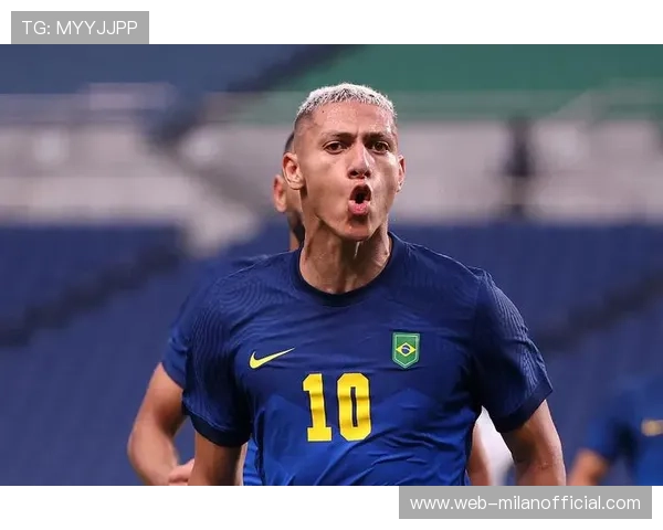 埃弗顿理查利森中路射门得手,比赛转折点出现