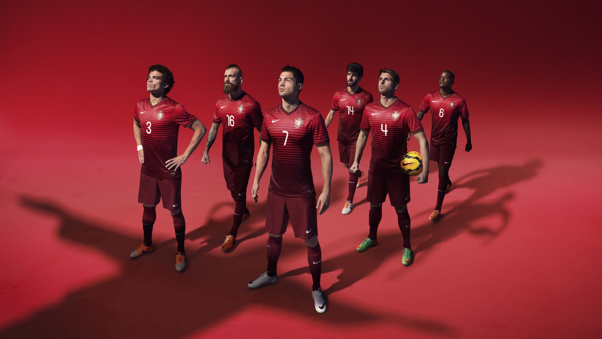 中国足球防守压迫数据统计,足球防守队员压过了半场